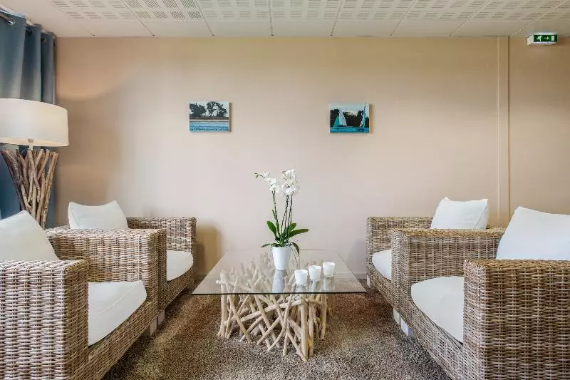 ホテル Appart’city Confort Vannes