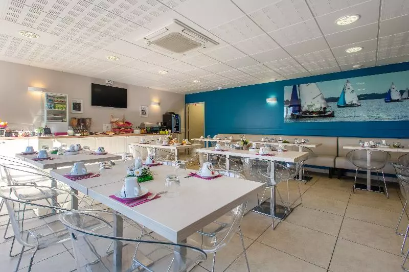 ホテル Appart’city Confort Vannes