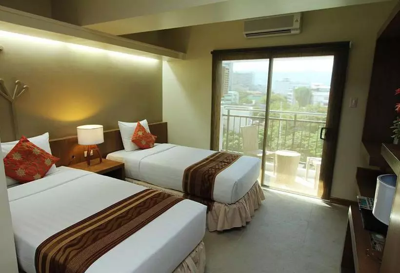 בית מלון כפרי City Suites Ramos Tower