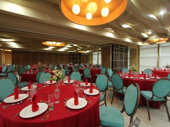 בית מלון כפרי City Suites Ramos Tower