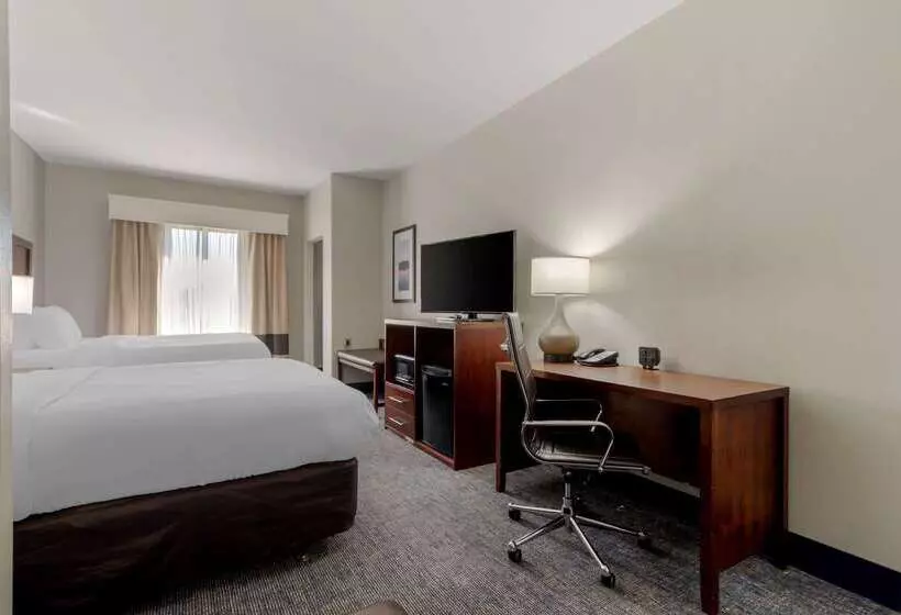 Отель Comfort Suites Stockbridge Atlanta South