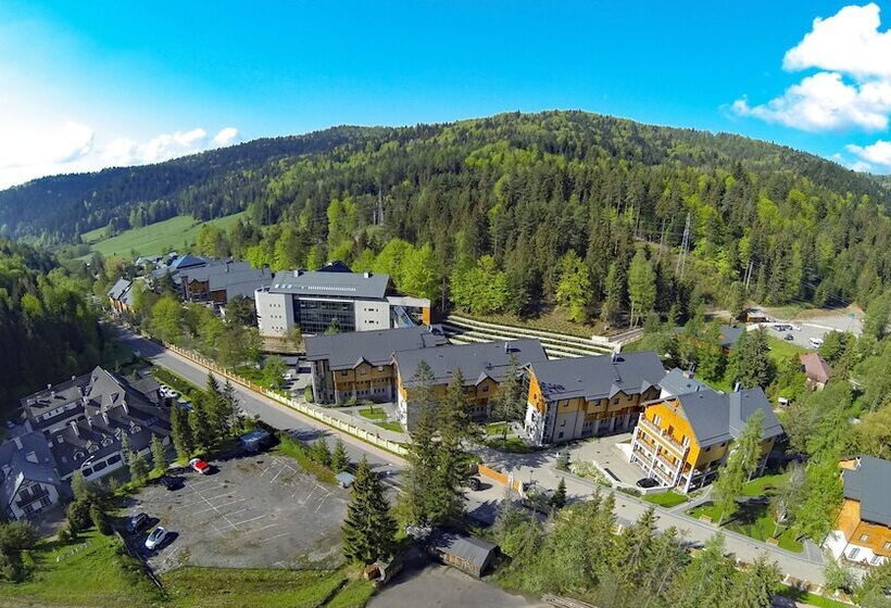 هتل Czarny Potok Resort Spa & Conference