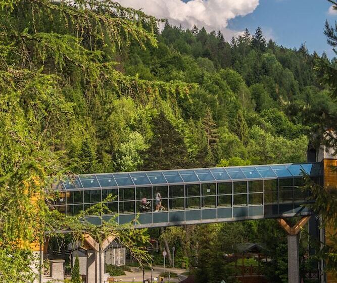 هتل Czarny Potok Resort Spa & Conference