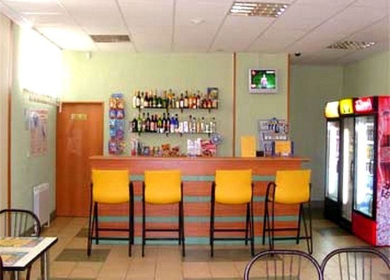 Отель Lovech Sport