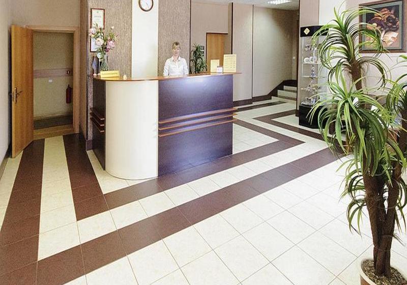 Отель Lovech Sport