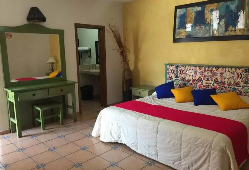 Hotel Montroi Express