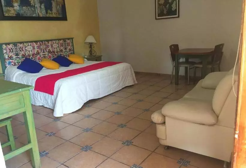 Hotel Montroi Express