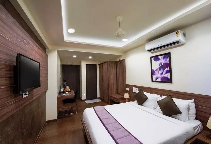 בית מלון כפרי New Leaf