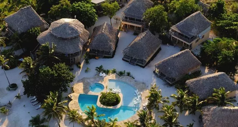 هتل Portofino Beach Resort An Authentic Island Escape!