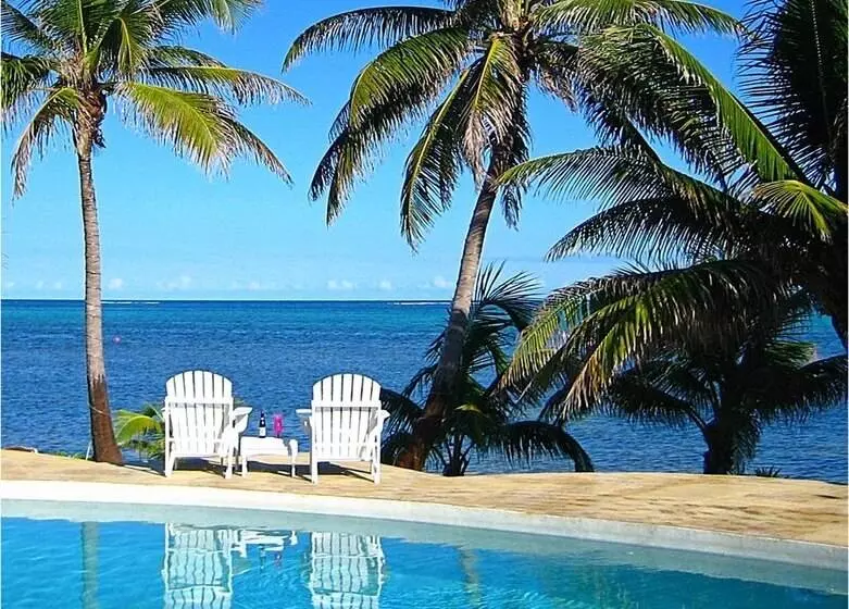 هتل Portofino Beach Resort An Authentic Island Escape!