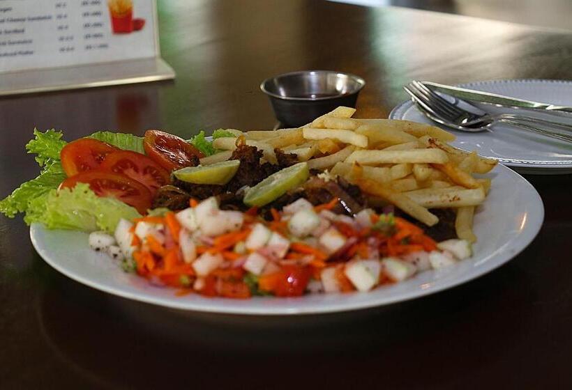 فندق Topaz Beach