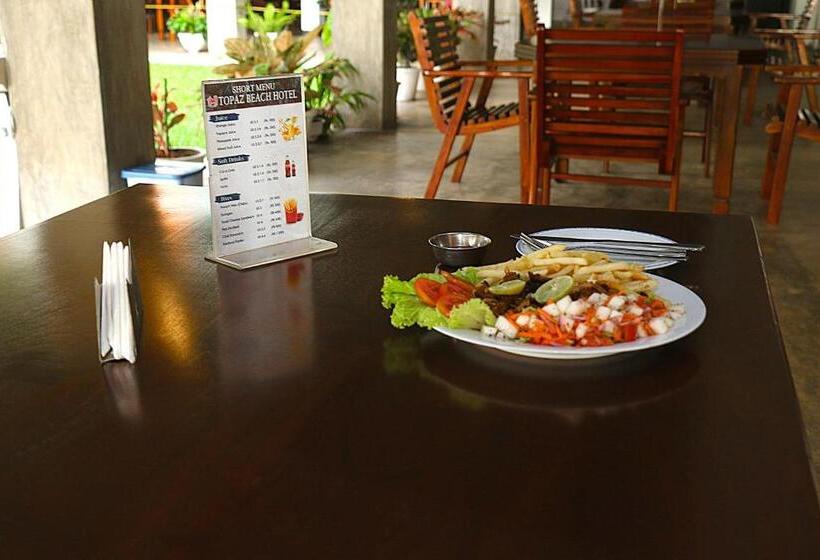 فندق Topaz Beach