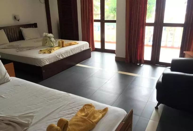 فندق Topaz Beach