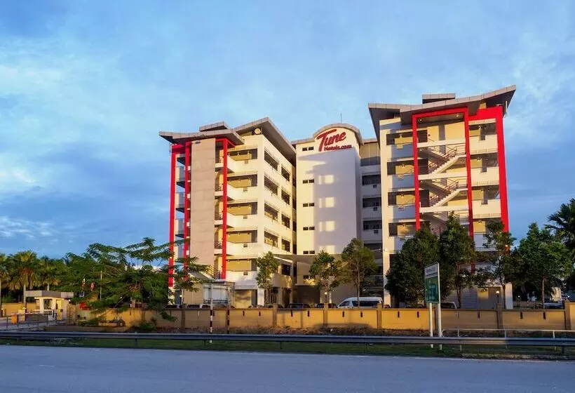 Tune Hotel Klia Aeropolis