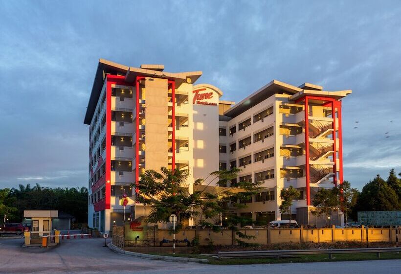 Tune Hotel Klia Aeropolis