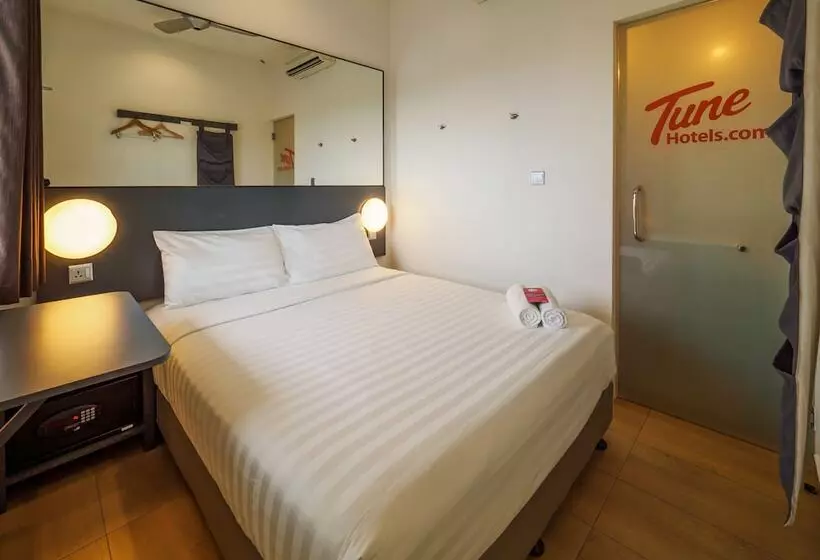 Tune Hotel Klia Aeropolis