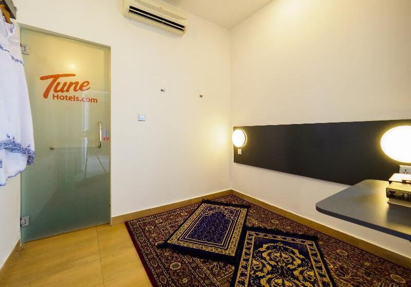 Tune Hotel Klia Aeropolis
