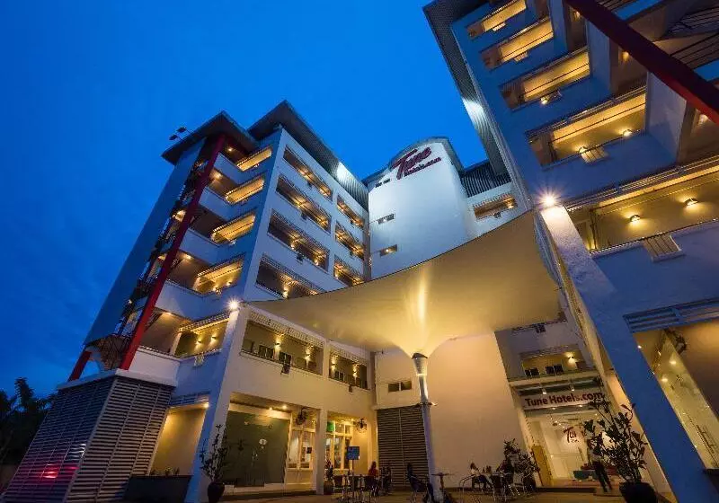 Tune Hotel Klia Aeropolis