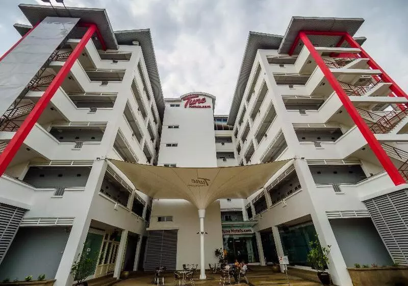 Tune Hotel Klia Aeropolis