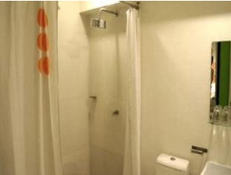 Islands Stay Hotels Uptown