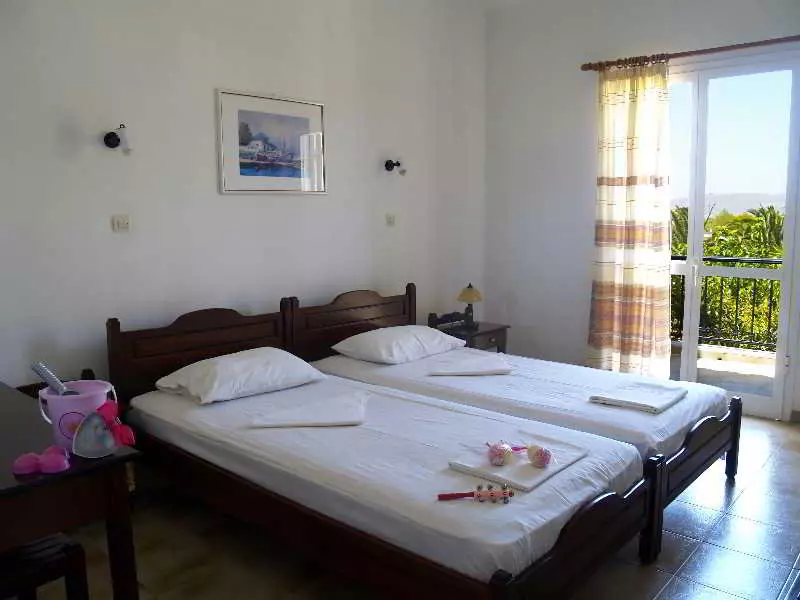 Sunny Studios & Apartments