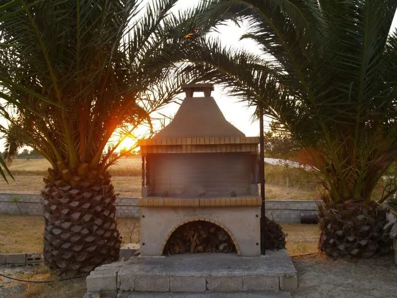 Sunny Studios & Apartments