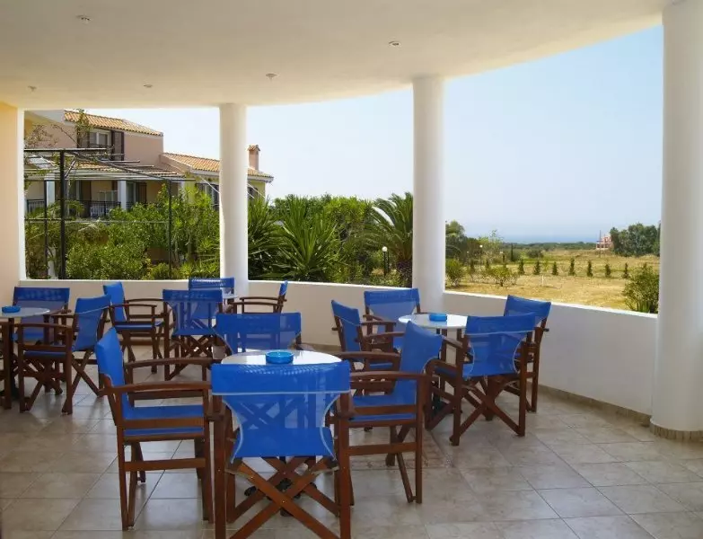 Sunny Studios & Apartments