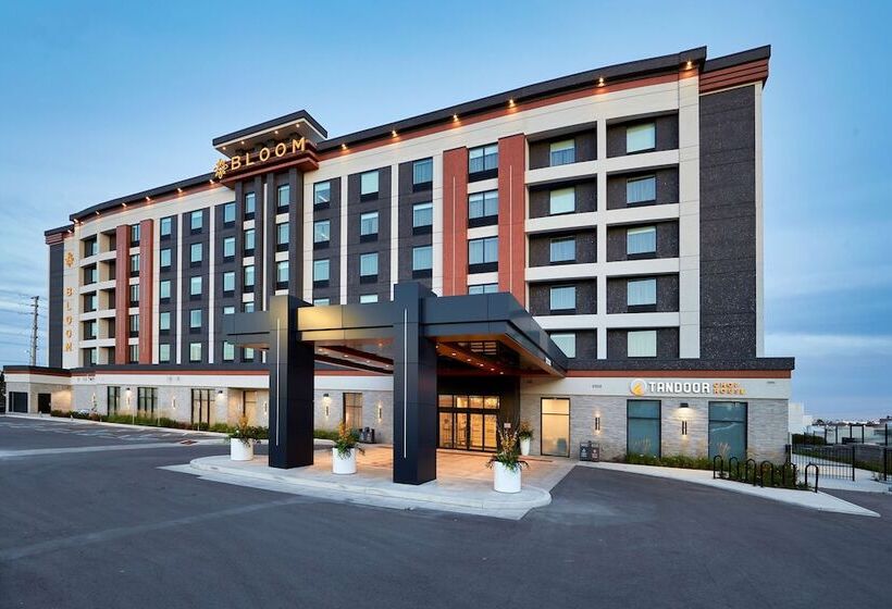 Hotel Bloom Mississauga, Tapestry Collection By Hilton