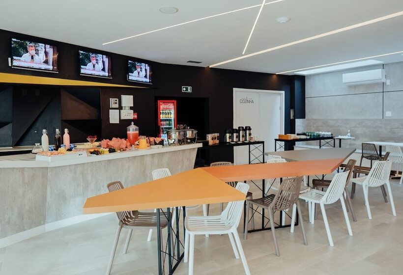 Hotel Front Comfort Teófilo Otoni