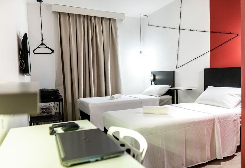 Hotel Front Comfort Teófilo Otoni