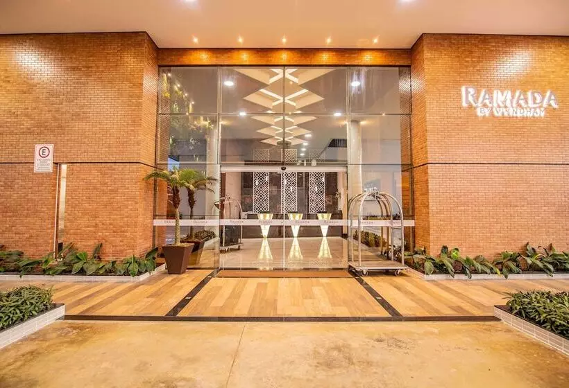 ホテル Ramada By Wyndham Manaus Torres Center