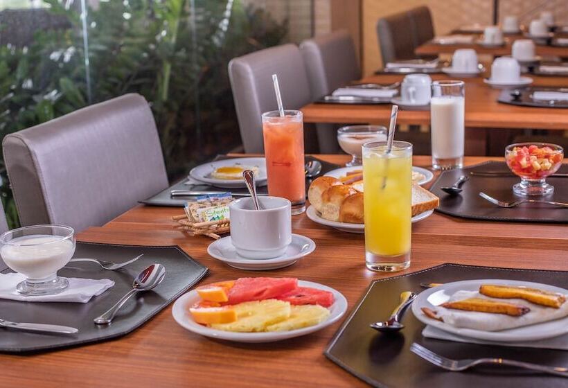 هتل Ramada By Wyndham Manaus Torres Center