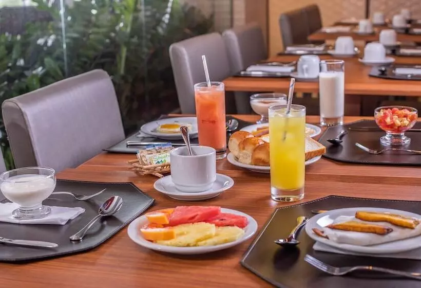 ホテル Ramada By Wyndham Manaus Torres Center