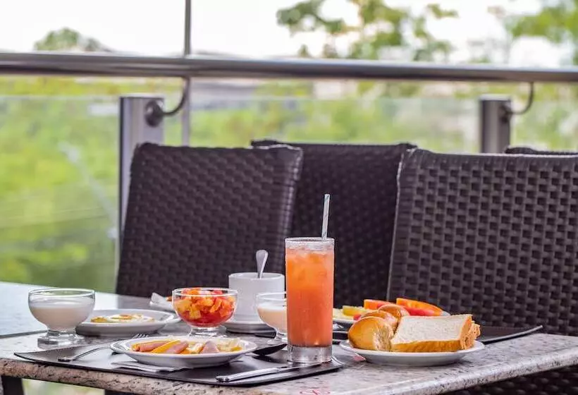 ホテル Ramada By Wyndham Manaus Torres Center