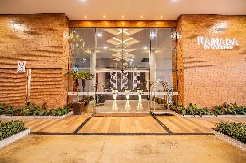 ホテル Ramada By Wyndham Manaus Torres Center