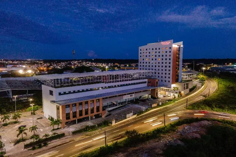 ホテル Ramada By Wyndham Manaus Torres Center