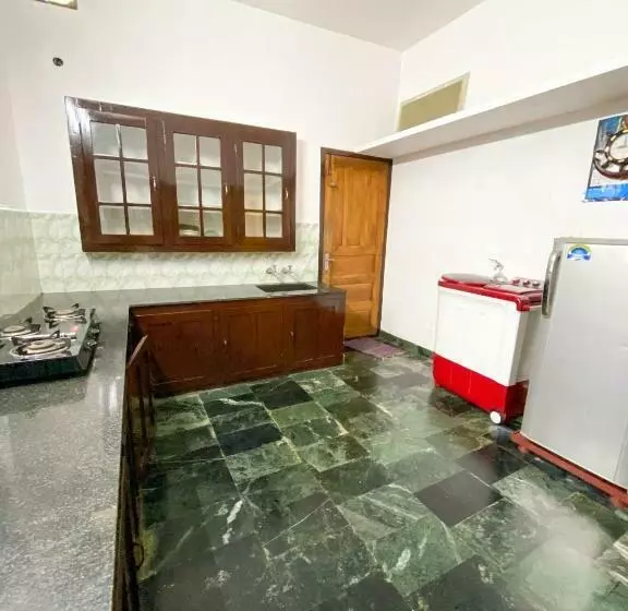 Majatalo Budget Home