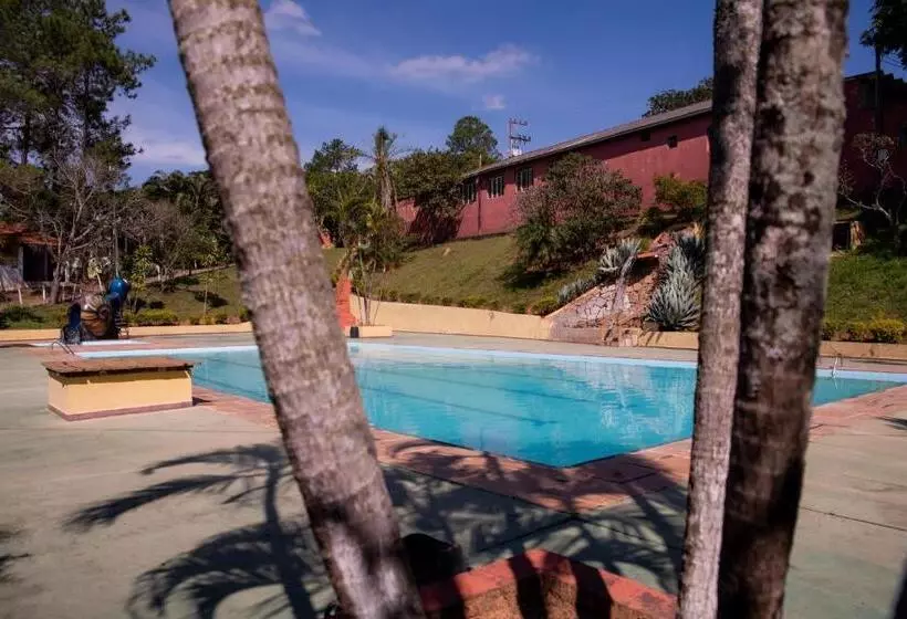 Majatalo Pousada E Camping Carrion