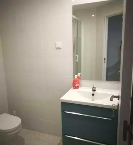 Retkeilymaja Mata Beach Caparica