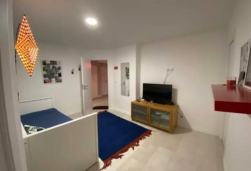 Retkeilymaja Mata Beach Caparica