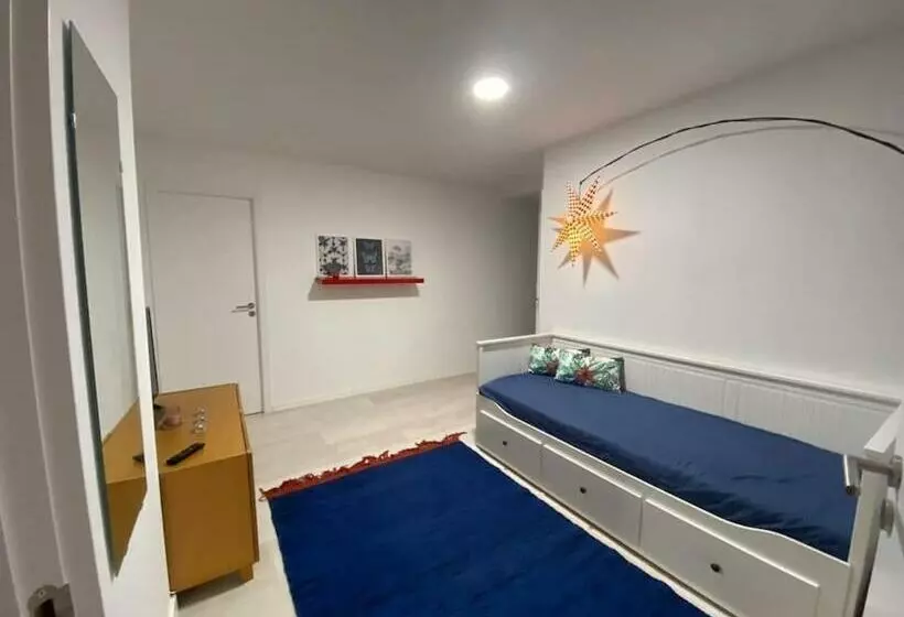 Retkeilymaja Mata Beach Caparica