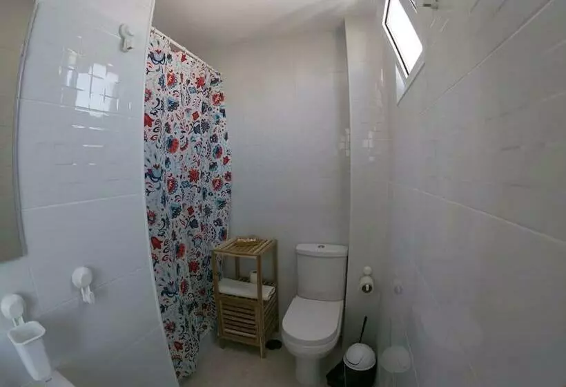 Retkeilymaja Mata Beach Caparica