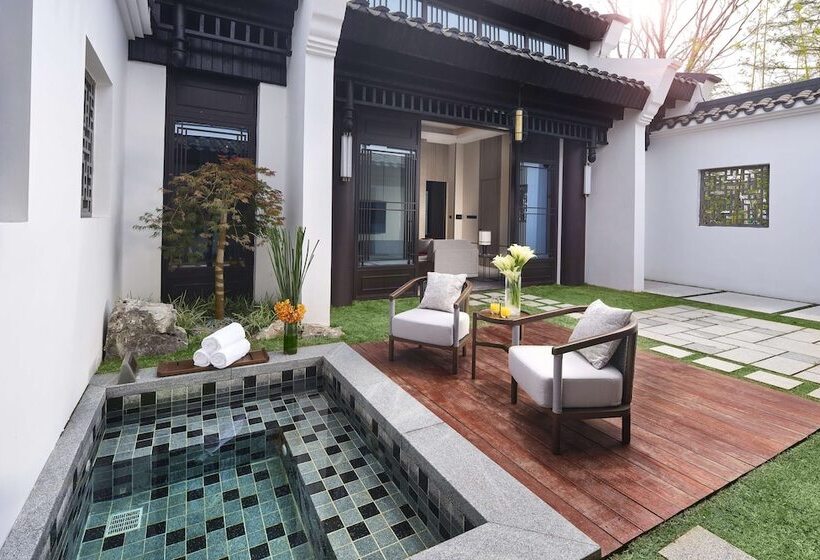 בית מלון כפרי Doubletree By Hilton Yancheng Dayangwan