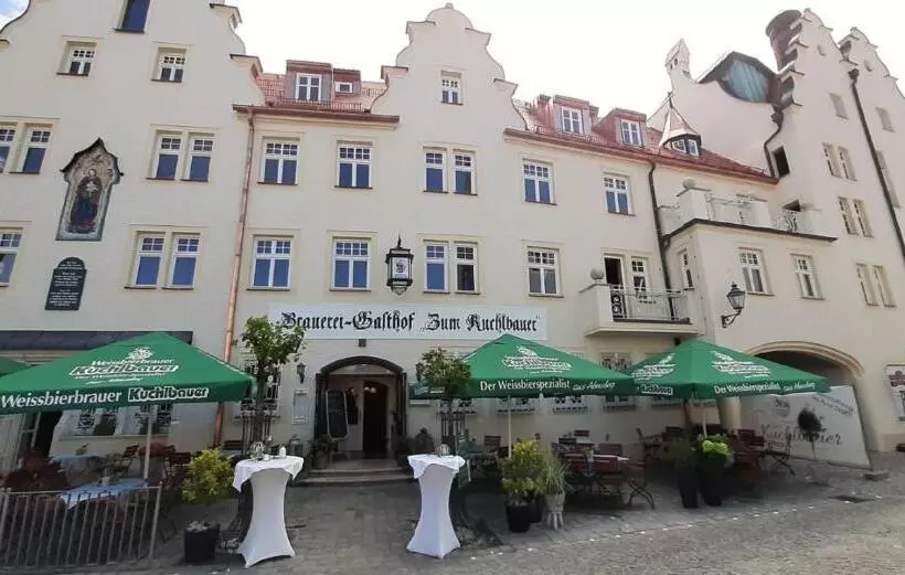 Majatalo Brauereigasthof Zum Kuchlbauer