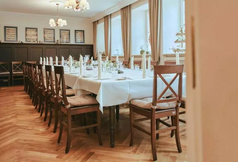 Majatalo Brauereigasthof Zum Kuchlbauer