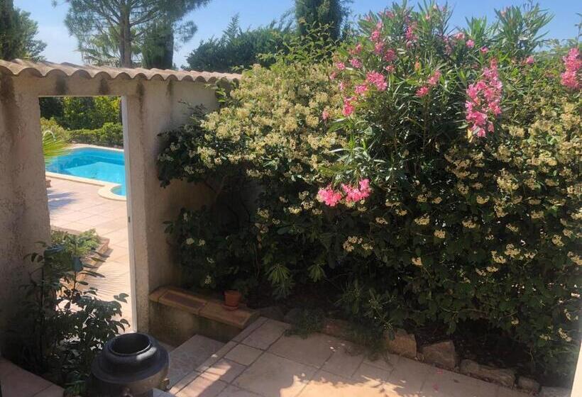 צימר Marie Jean Chambre D Hotes & Gite