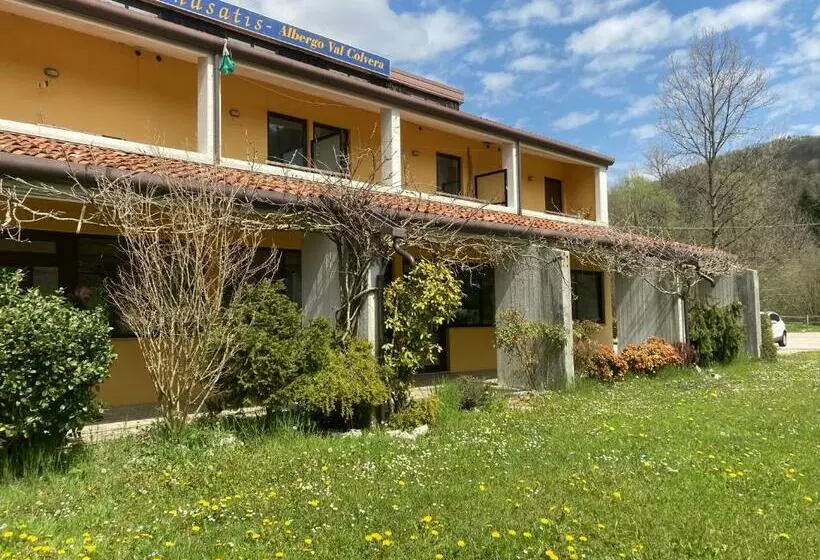 Hotelli Albergo Ristorante Lis Aganis