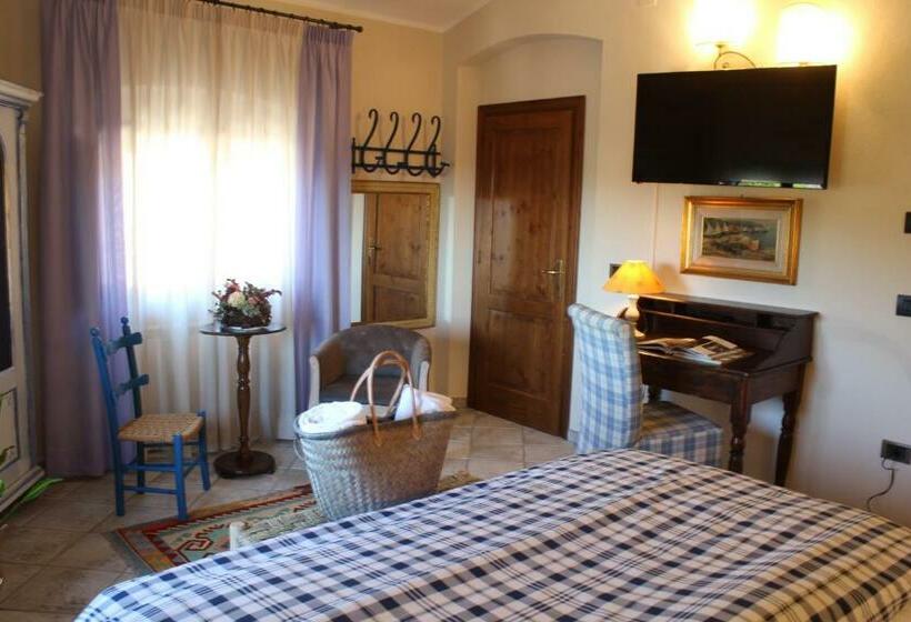 Boutique Hotel Fox S Inn