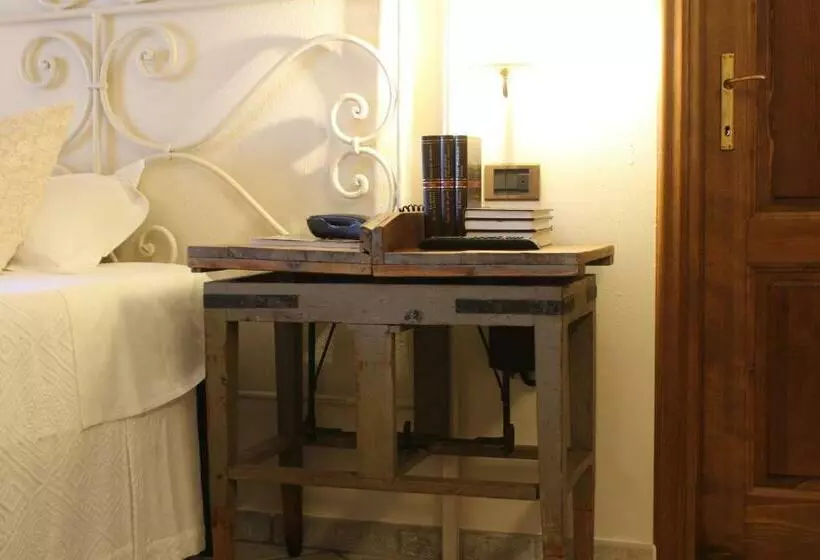 Boutique Hotel Fox S Inn