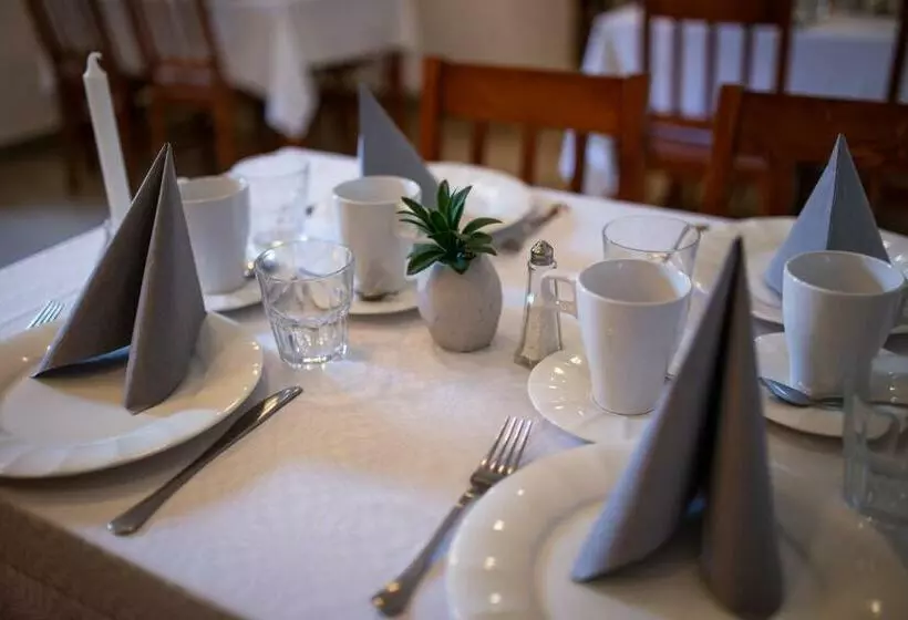 Huszárvár Hotel Kastélyszálló